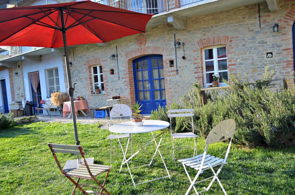 Cascina Il Convivio Pensionat Diano dʼAlba Eksteriør billede